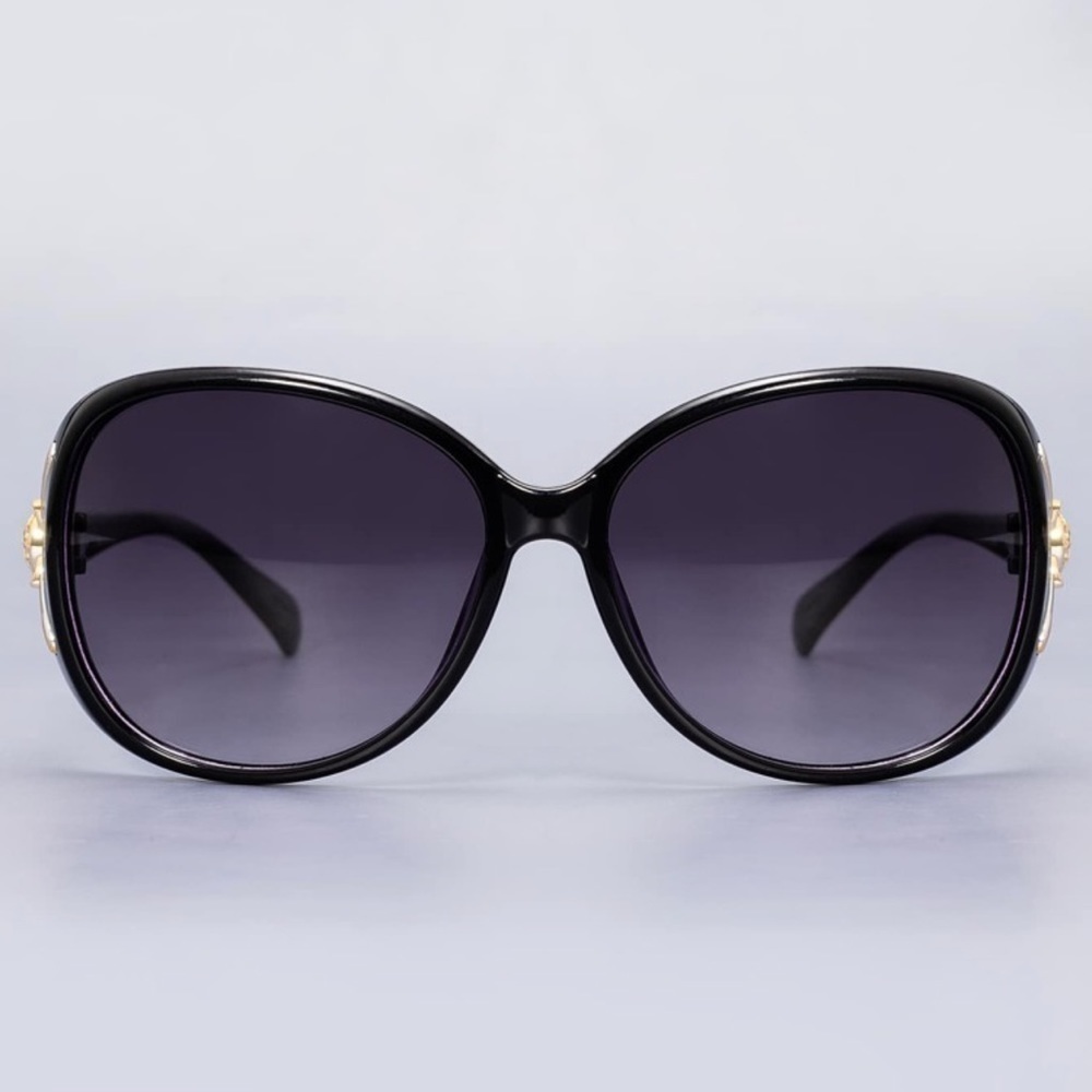 Black & Gold Oversized Sunglasses Polarized New with Case - Picture 2 of 6